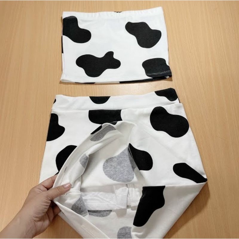 Sét chân váy ôm body + Áo ống họa tiết bò sữa chất thun Borip hàng y hình kèm ảnh thật chính chủ ( free size từ 40-53kg) | BigBuy360 - bigbuy360.vn