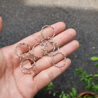 Nhẫn xoắn trơn hở, bạc ta