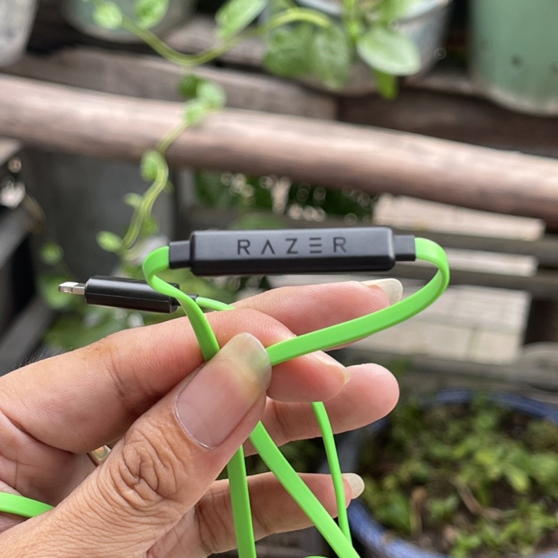 Tai nghe Razer Hammerhead chân dẹt cho đt Táo Khuyết, mới 100% nobox, Chơi game cực đã