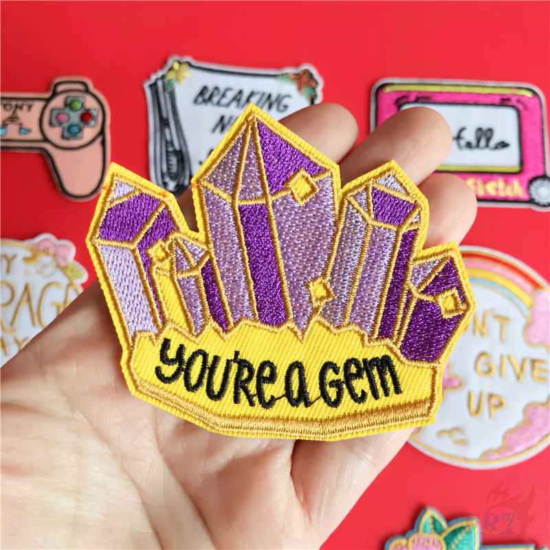 Miếng dán vá ủi quần áo họa tiết chữ tiếng Anh nhiều màu sắc