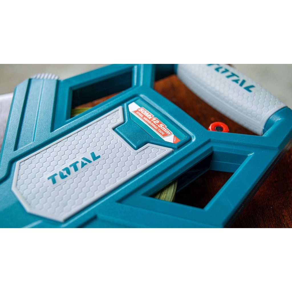 Thước cuộn thép 50m, bề rộng lá thước 12.5mm, đo lường, đo đạc chính xác Total TMT710506
