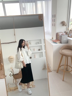 Chân váy midi cotton đen xẻ tà sau