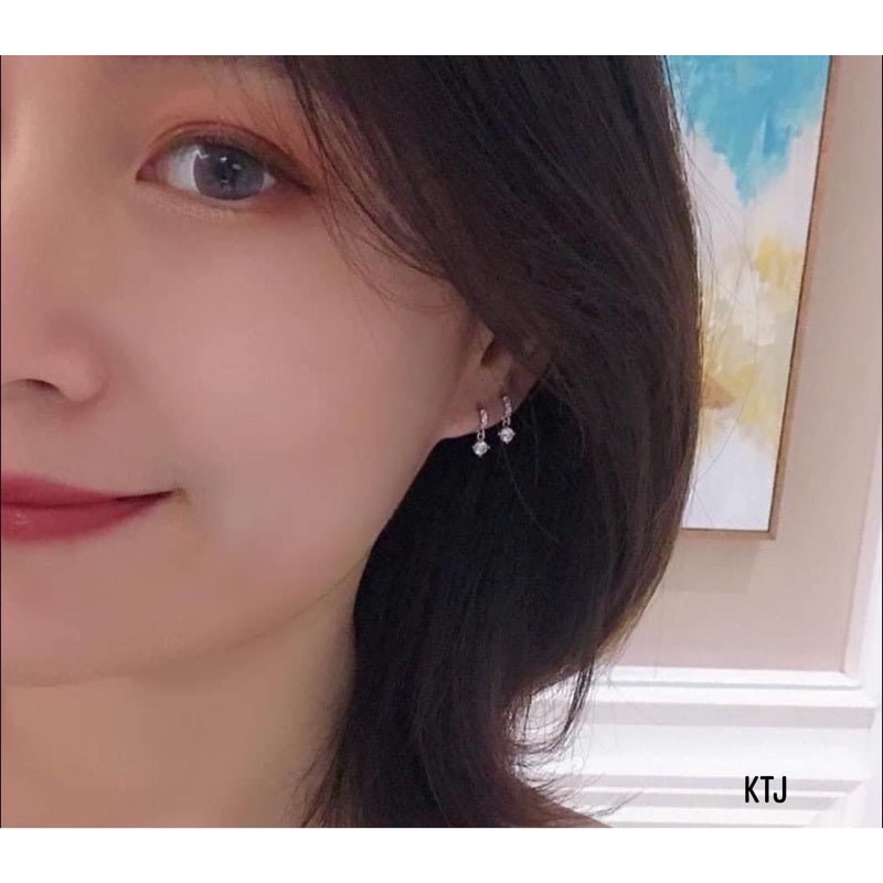 Khuyên tai giọt lệ đá cho mẹ và bé