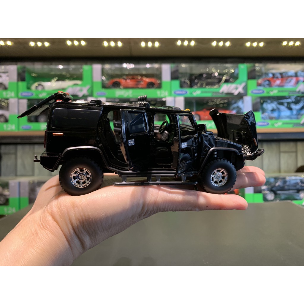 Mô hình xe Hummer H2 tỉ lệ 1:32 của hãng Jackiekim (4 Màu )