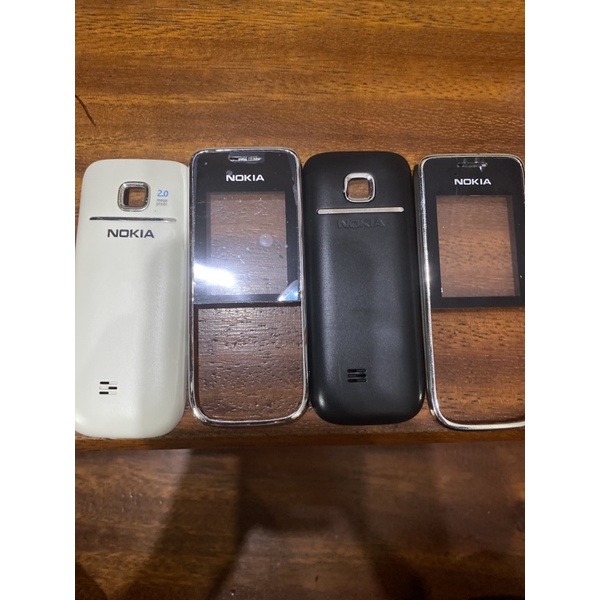 Vỏ nokia 2730 mặt trước nắp sau  đen và trắng