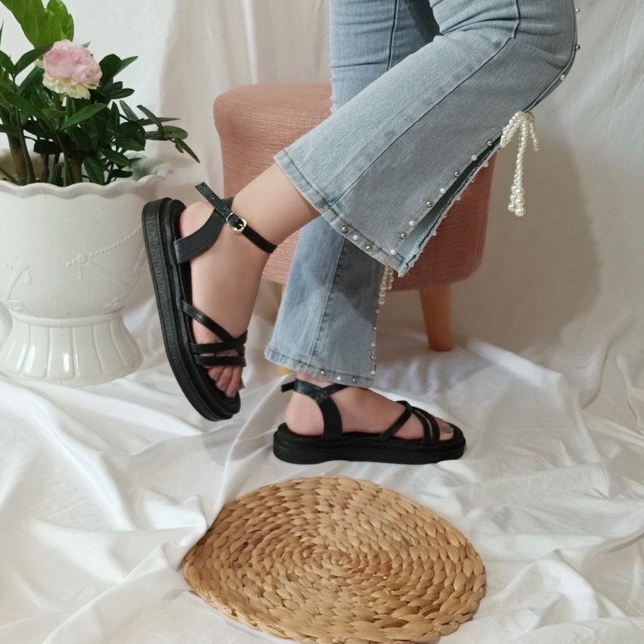 Giày sandal nữ đi học quai hậu gài basic bền êm,đế bánh bì dày dặn hình chụp thật-BM03