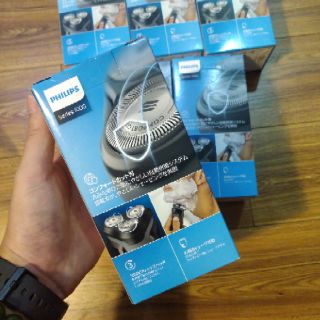 Máy cạo râu Philips 1000 Series S1041/03