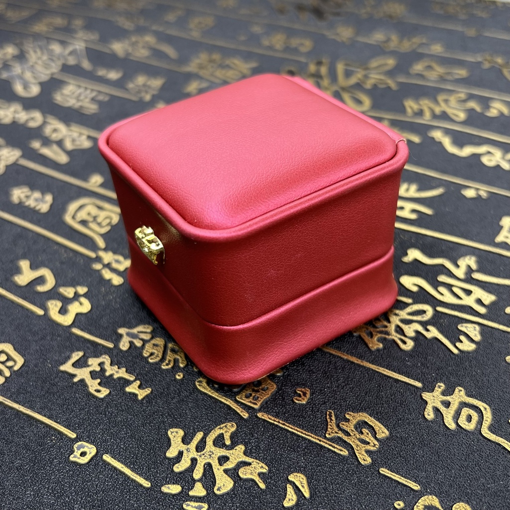 Hộp nhẫn da đỏ hồng, chất liệu da sang trọng, phục vụ tặng quà, tặng nhẫn