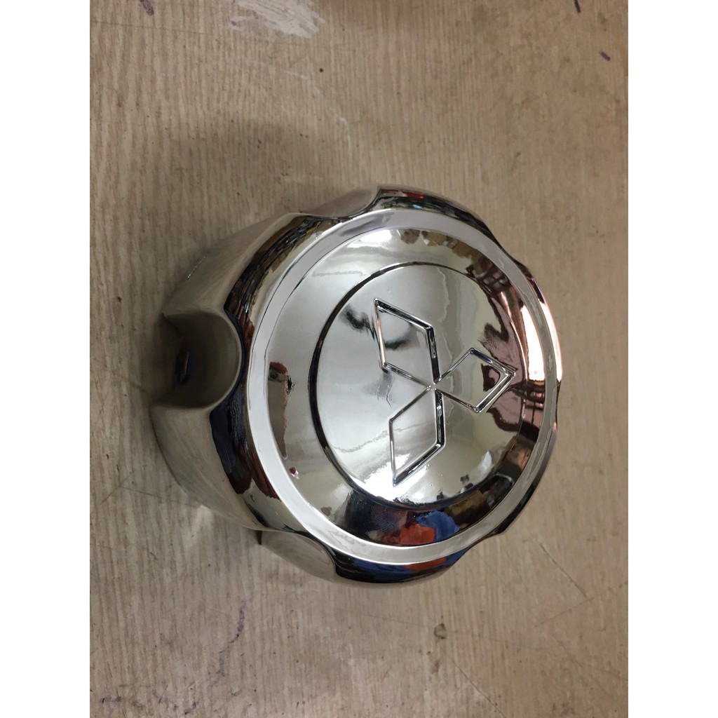 Ốp lazang Mitsubishi Pajero V31,v32,V33,V43,V45