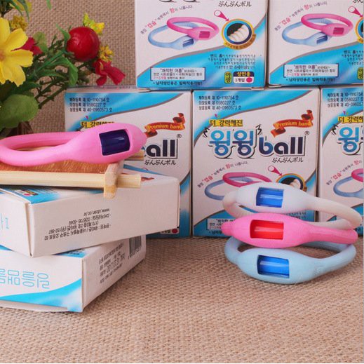 HÀNG CÓ SẴN] Vòng đeo tay đuổi muỗi và côn trùng Mosball, vòng đuổi muỗi an toàn cho người lớn và trẻ em | Shopee Việt Nam