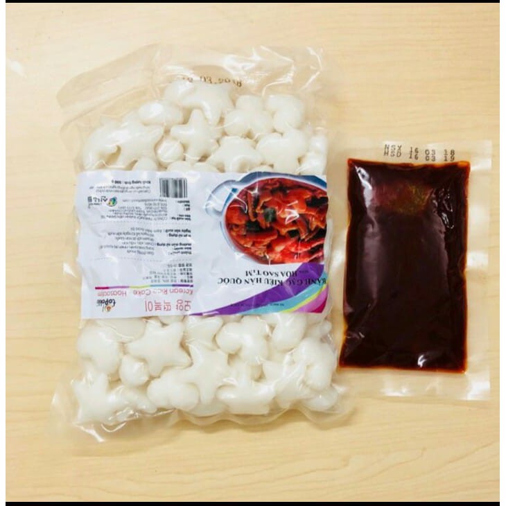 (mua 1 được 2) 500g bánh gạo tobokki hoa tim sao + 100g sốt Hàn Quốc