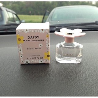 Nước hoa mini Daisy Eau So Fresh