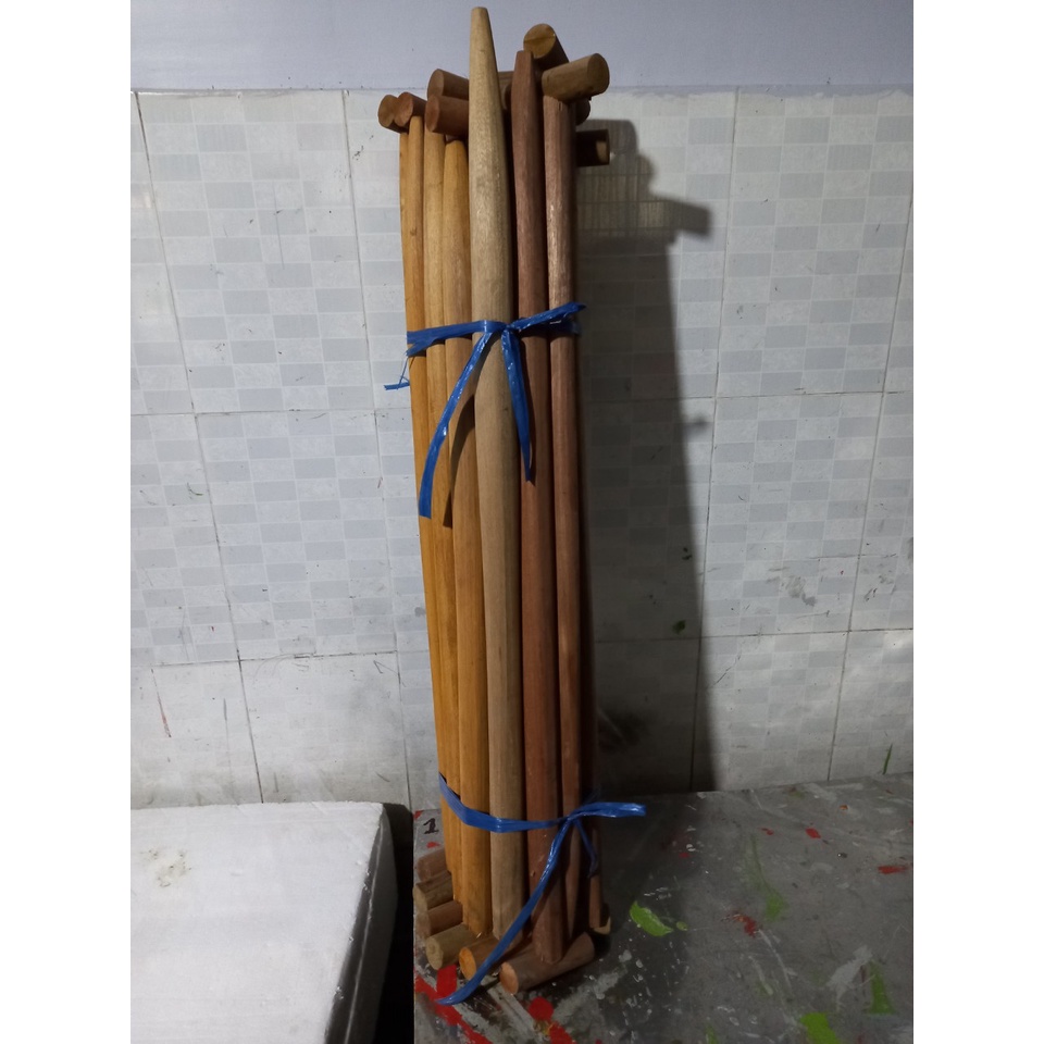 Cán Xẻng xây dựng bằng gỗ tràm