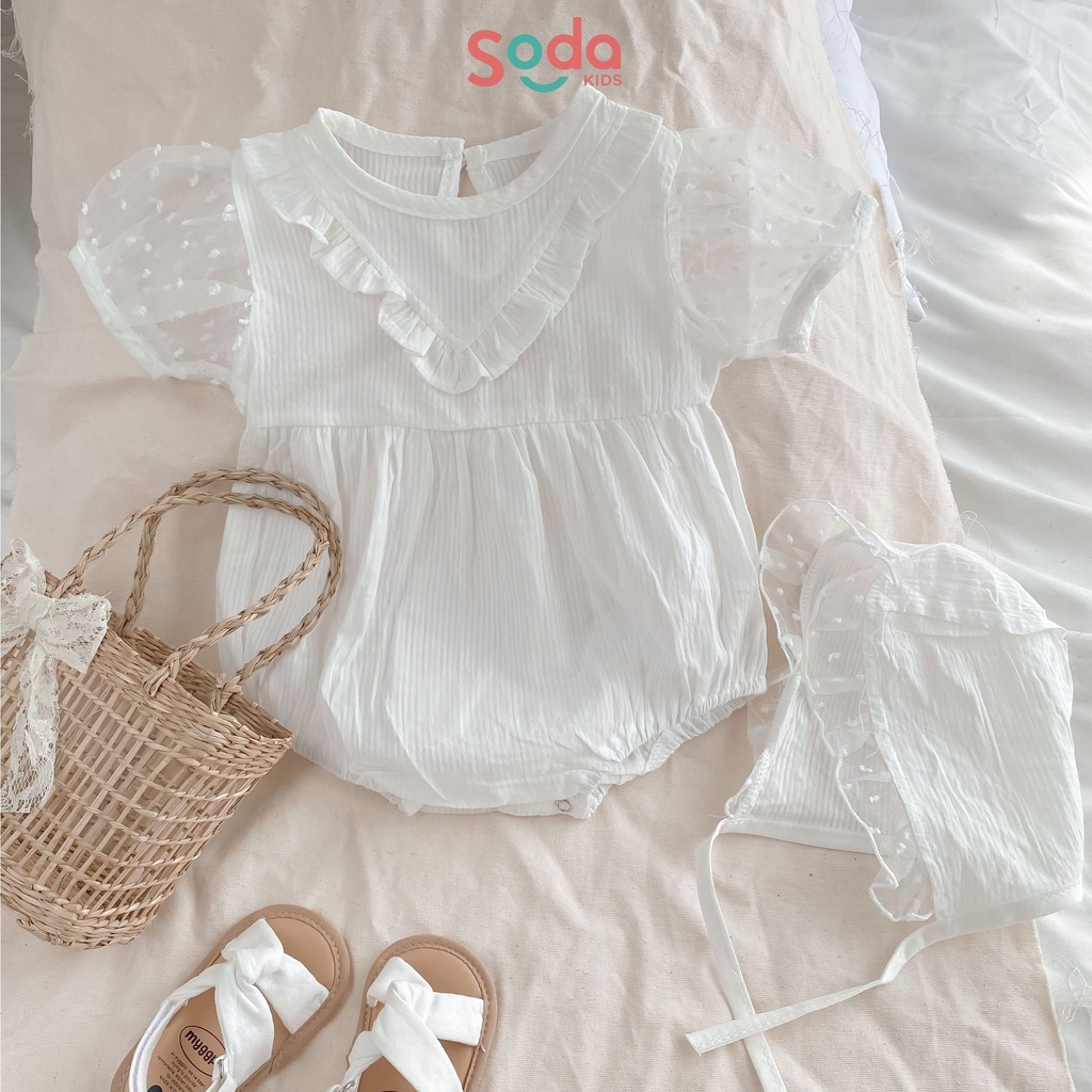 Bộ liền bé gái SODA KIDS viền bèo tay voan công chúa kèm mũ babydoll, chất liệu thô mềm, mỏng, nhẹ