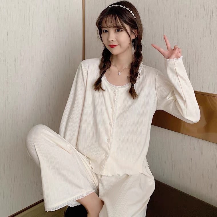 Bộ đồ ngủ tay dài in họa tiết hoa nhỏ xinh xắn thời trang xuân thu cho nữ