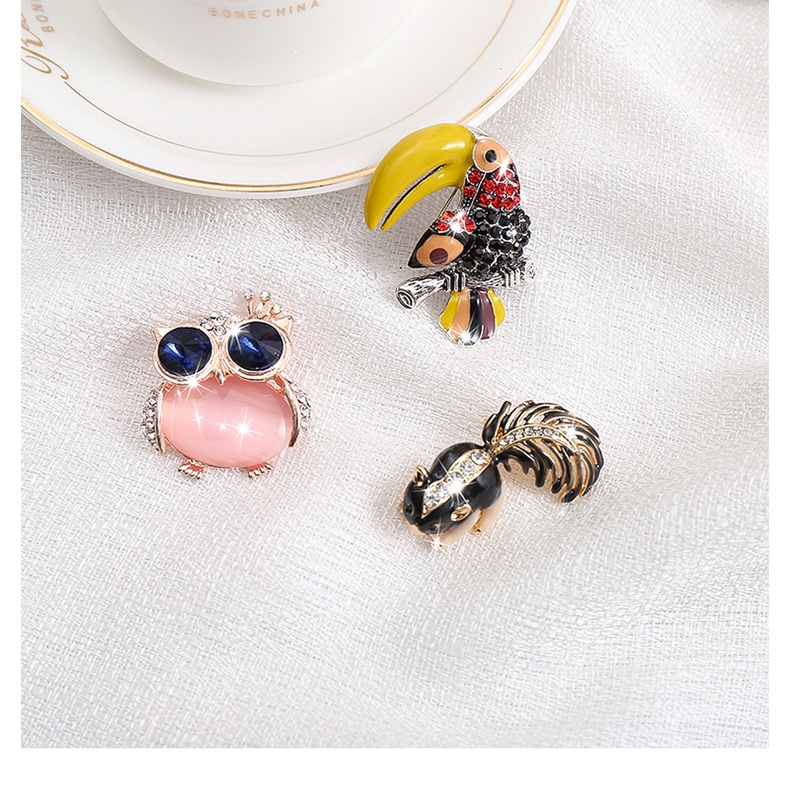 Huy Hiệu Cài Áo Hình Động Vật Đính Đá Dễ Thương