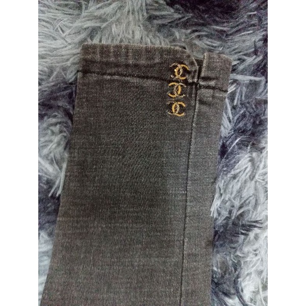 Quần jean size nhỏ kéo qua xem hình