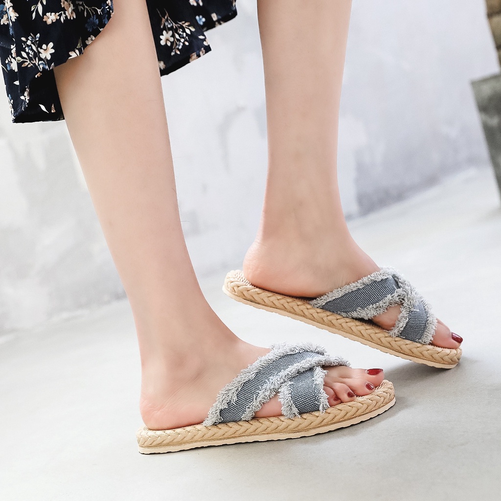 Dép Giả Cói Quai Chéo Tua Rua Màu Xanh