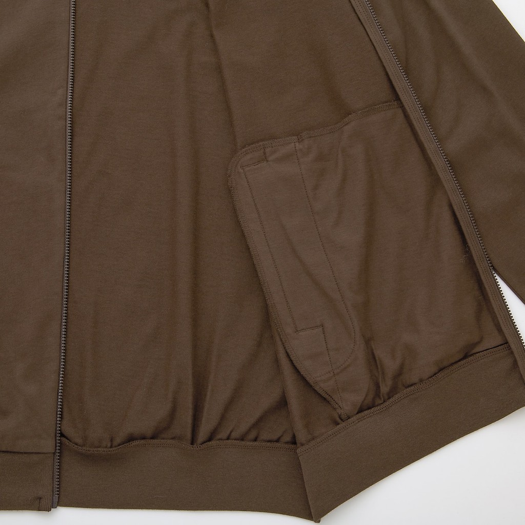 Áo khoác nỉ chân bom unisex thời trang, năng động của Uniqlo