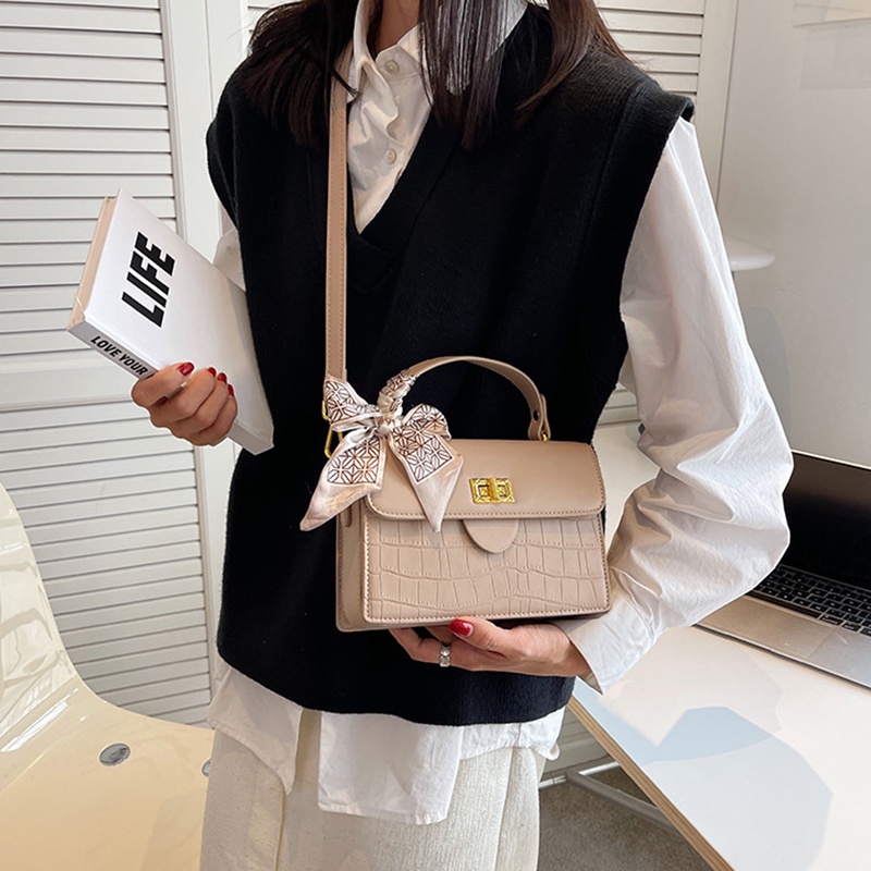 Túi đeo chéo IELGY đính nơ họa tiết vân đá thời trang cho nữ