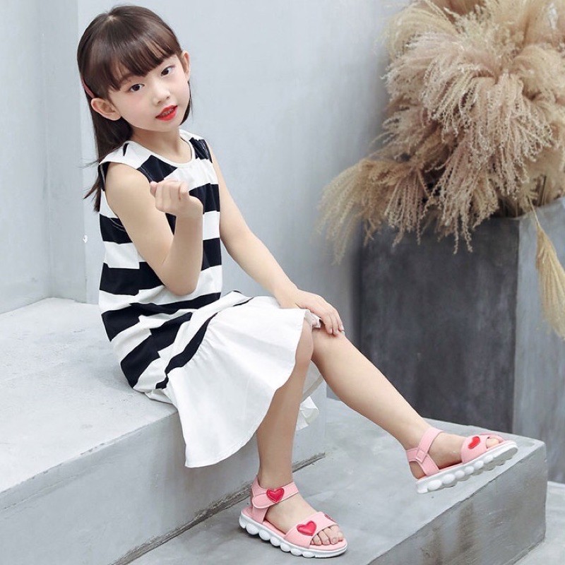 SANDAL HÌNH TRÁI TIM CHO BÉ GÁI 1 ĐẾN 10 tuổi