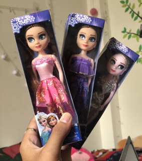 Búp bê Elsa và Anna