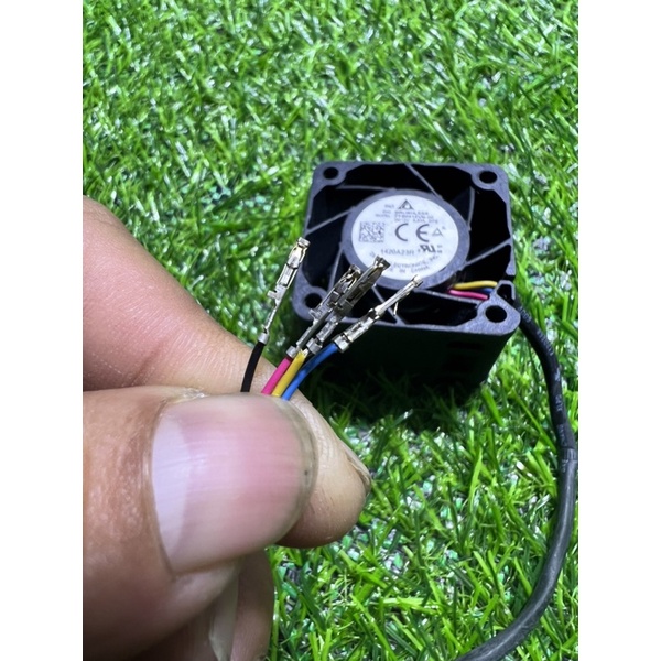 Quạt brushless 12VDC 4x4x2,8cm