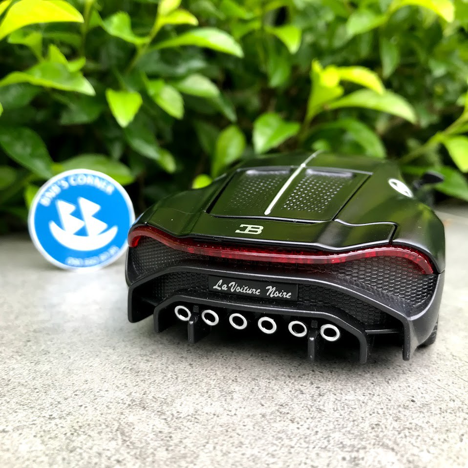 Xe mô hình 1:32 Bugatti La Voiture Noire