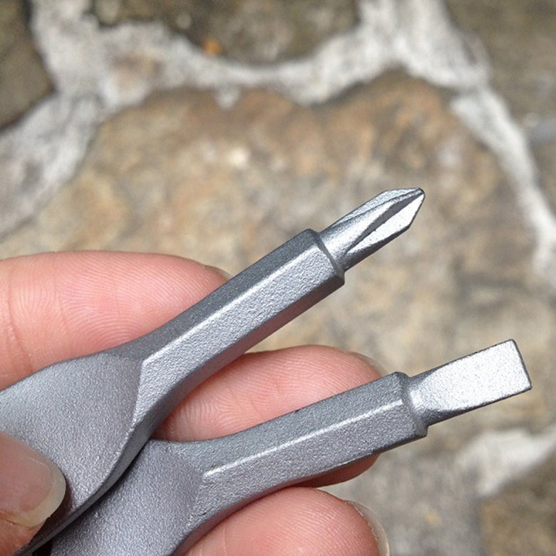 Set 2 chìa vít bằng thép cao cấp chuyên dụng kèm móc khóa