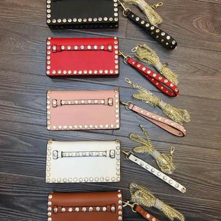 Clutch Valentino cân đá viền