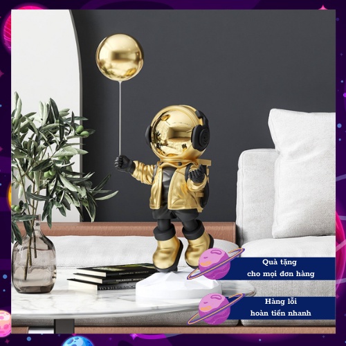 Decor Tượng phi hành gia cầm bóng trang trí - Malibu Corner