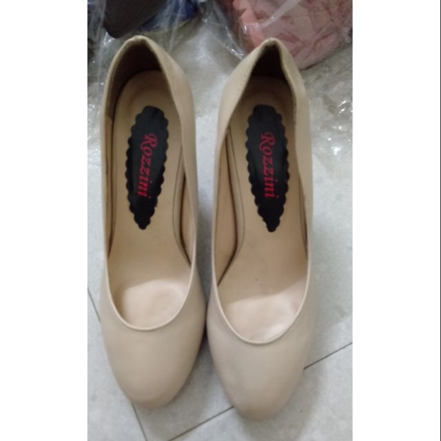 Giày secondhand