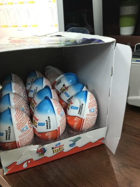 Trứng socola Kinder Joy nam/ nữ có đồ chơi