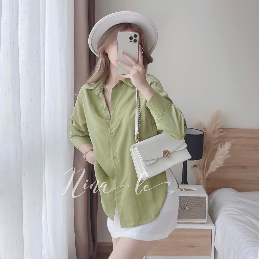 Sét bộ đồ nữ áo sơ mi xanh xẻ tà mix với chân váy trắng siêu thanh lịch giản dị dành cho các tình yêu đi dạo phố