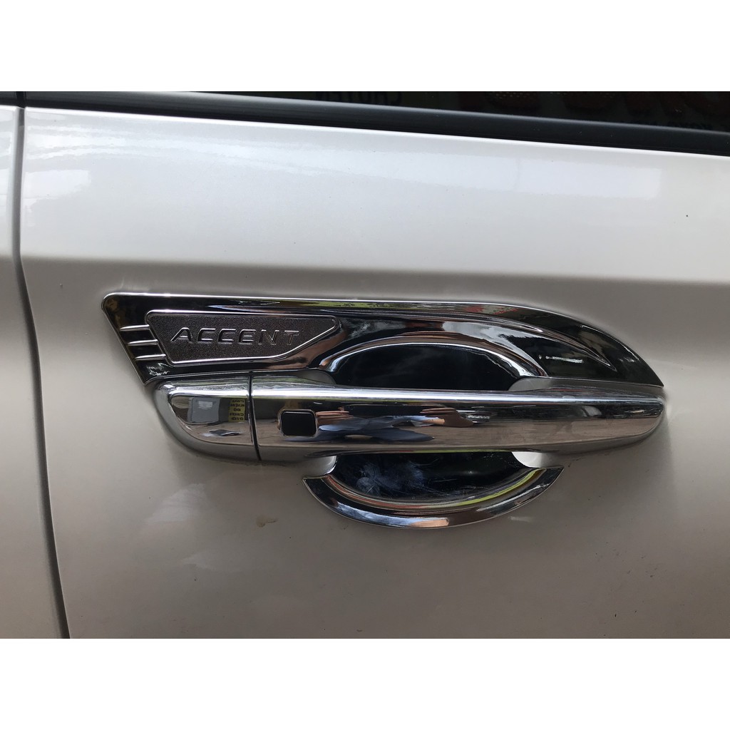 Ốp tay, hõm cửa xe Hyundai Accent 2018-2020