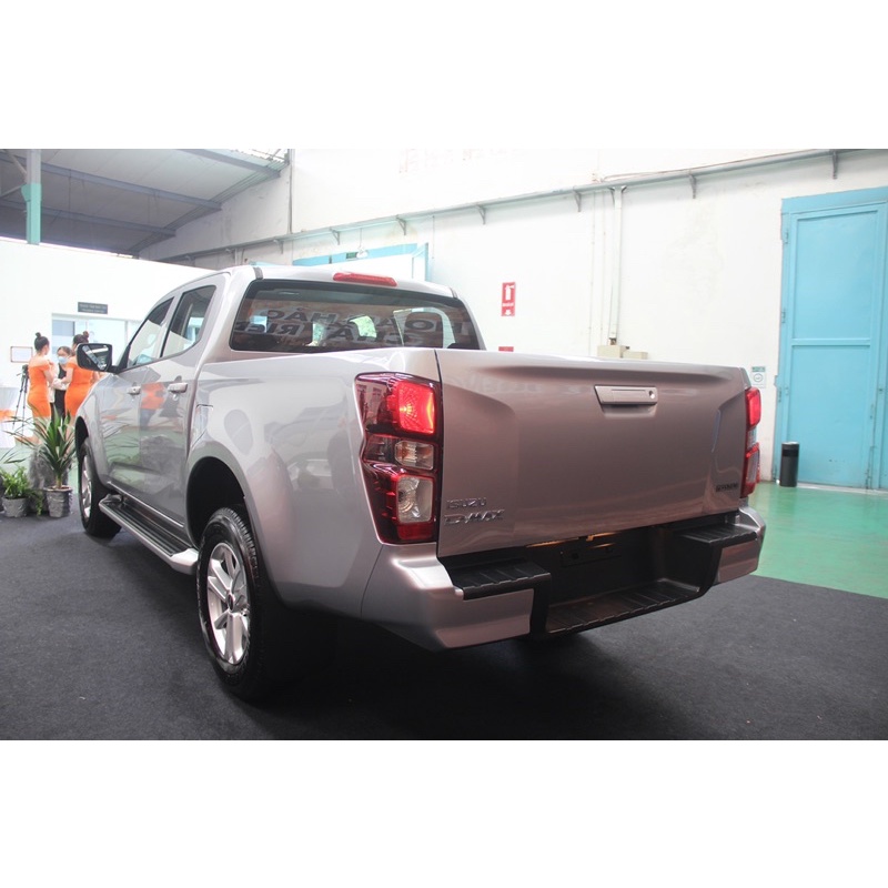 Đèn hậu ISUZU DMAX 2021