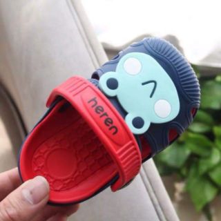 Dép trẻ em