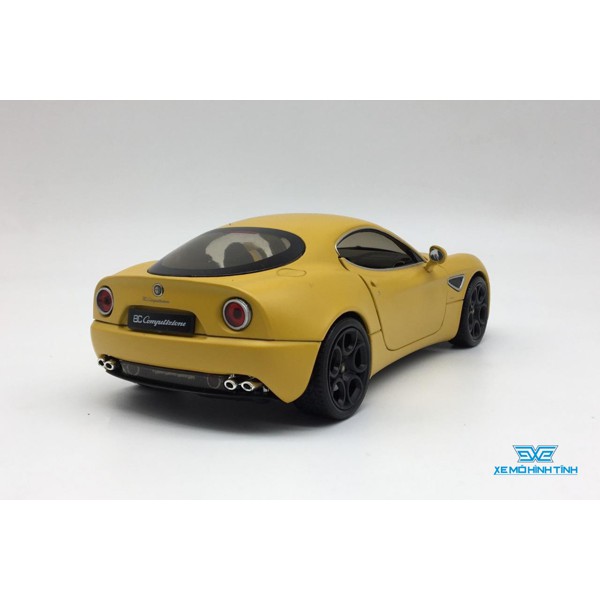 Xe Mô Hình Alfa Romeo 8C Competizione 1:24 Welly (Vàng)