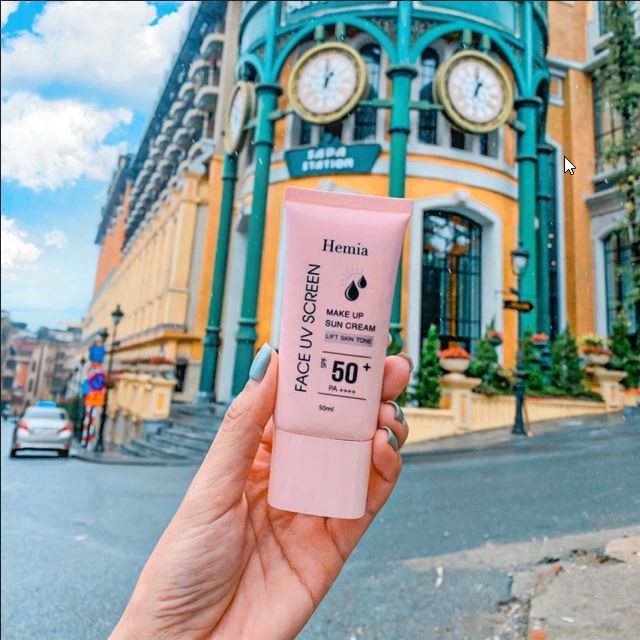  Kem chống nắng dưỡng trắng nâng tông HEMIA SPF50+ [Chính Hãng]