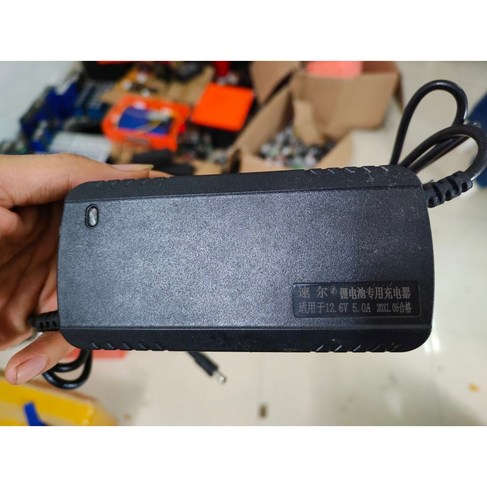 Sạc pin lithium 14,6V-5A 10A  - Sạc Pin Lithium 12,6-5A 10A