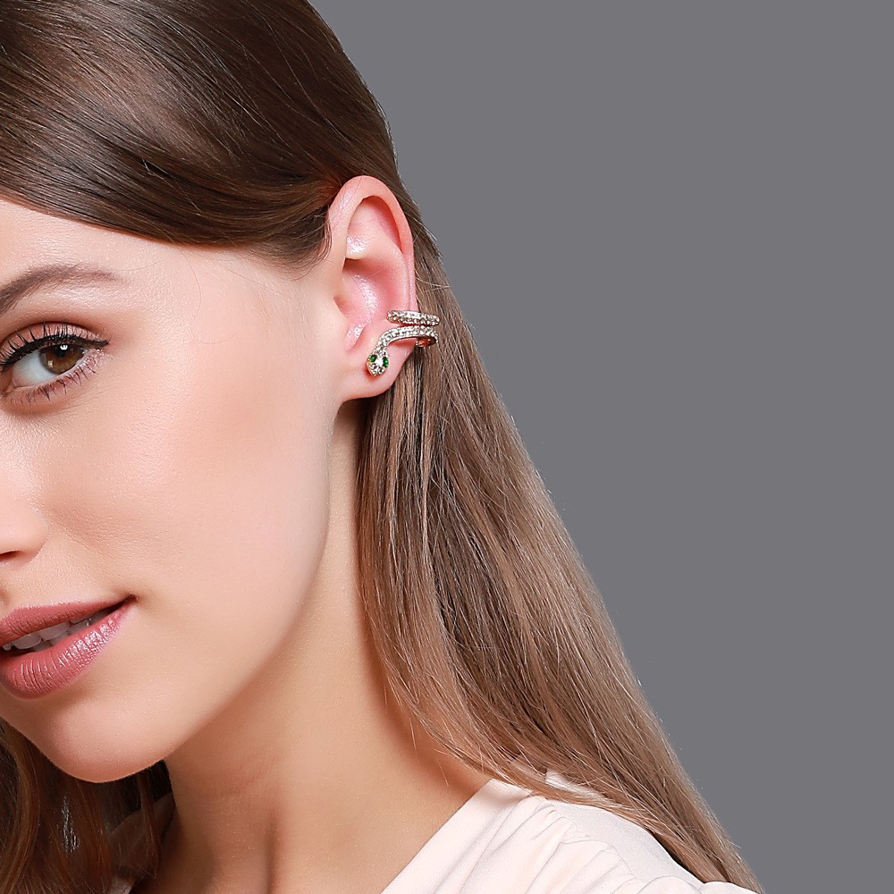 Bông tai dạng quấn đính đá Zircon cá tính