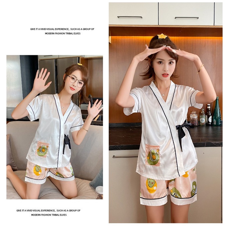 Bộ Đồ Ngủ Tay Ngắn Cổ Chữ V Vải Lụa Satin Họa Tiết Hoạt Hình Dành Cho Nữ