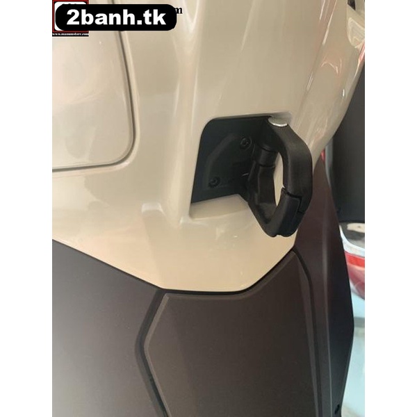 Móc treo đồ nhựa cứng xe SH