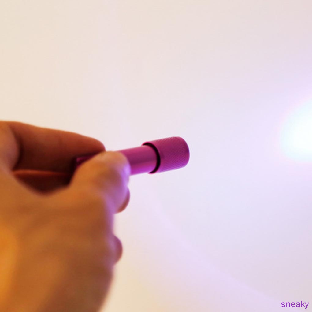 Móc Khóa Đèn Pin Led Mini Bỏ Túi Màu Sắc Ngẫu Nhiên