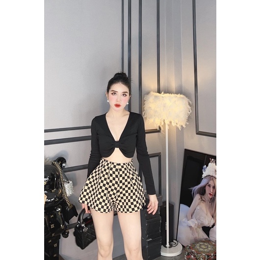Áo croptop tay dài kiểu bo ngực