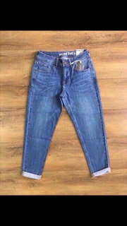 Quần bò jeans dáng slimboy trơn