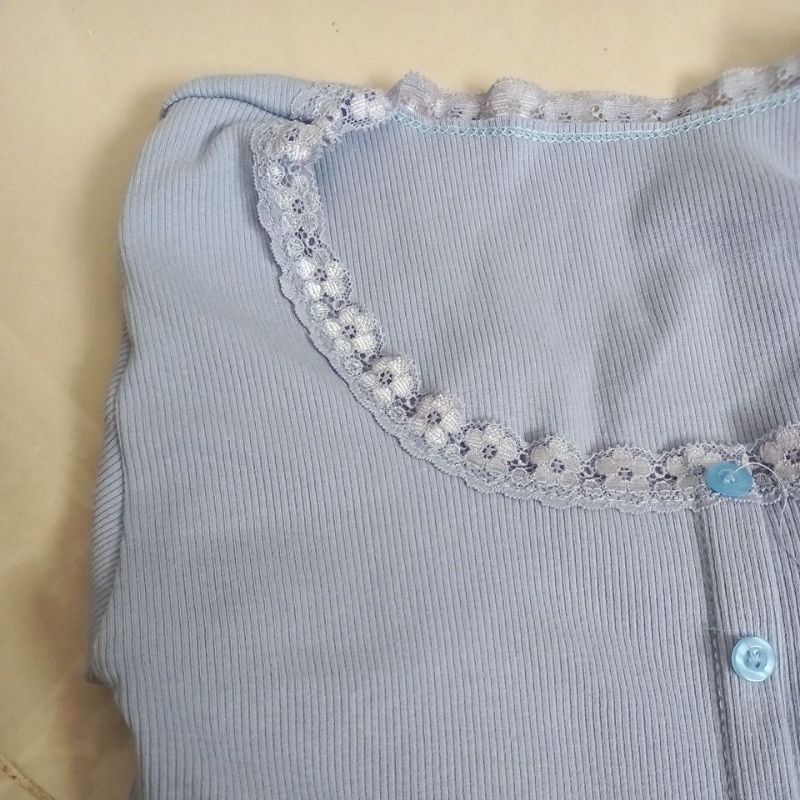 Áo Croptop Thun Ôm Nút Viền Ren Ulazzang Hot Tuyết's House A23-1