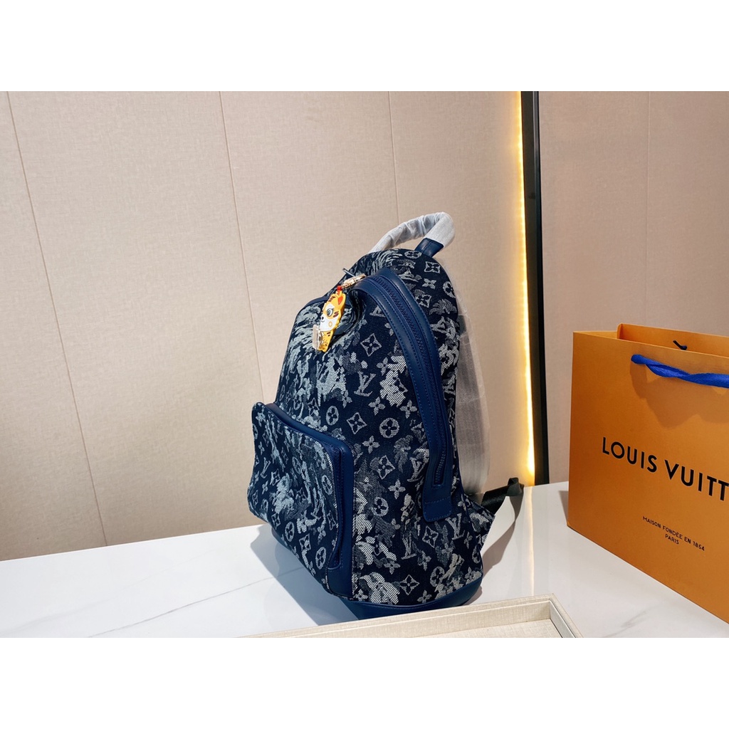 Louis Vuitton spot LV ba lô thể thao / túi thời trang / túi sang trọng dung lượng lớn / túi messenger