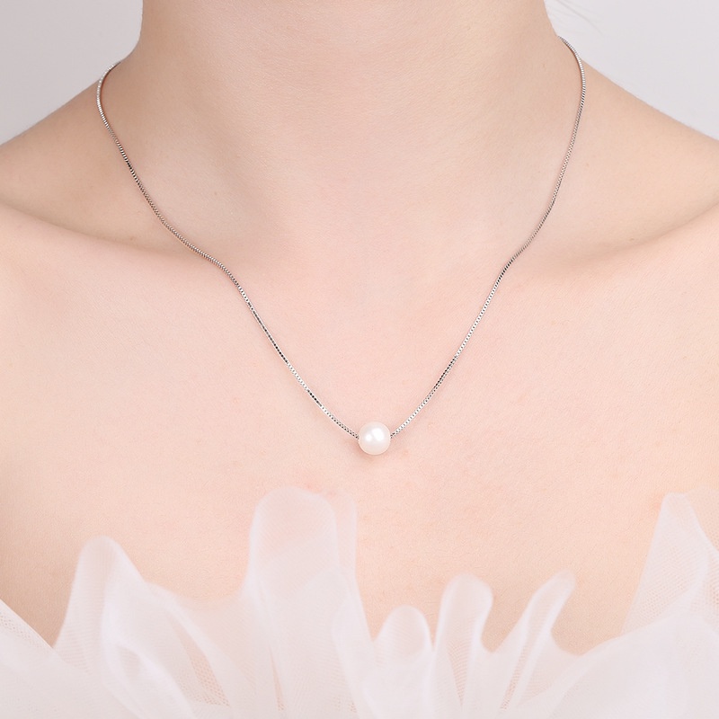 Dây chuyền hạt trai xỏ ngang cổ điển mạ bạc