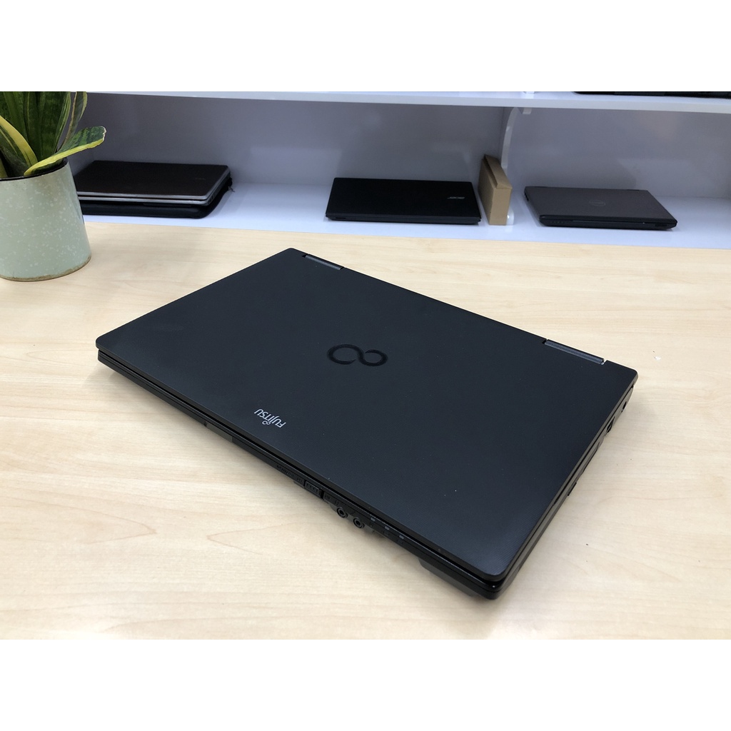 Laptop Fujitsu A572 – Core i3 2370M – Ram 4G – 15.6 inch HD